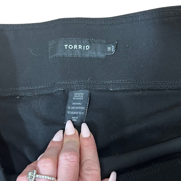 Torrid Lot of 2 Sky High Skinny and Black Plus Size Pants Jeans Size 14/1R - Picture 11 of 16